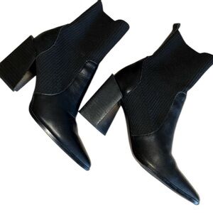 STEVE MADDEN black Leather ankle boots, knit inset, angled 4” heel. 8